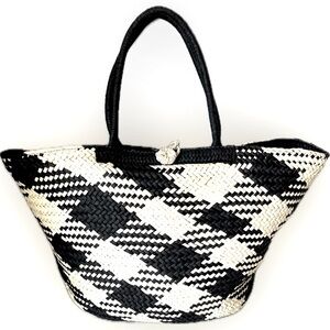‼️💥 PRICE DROP ☄️Chic Black and White Woven Tote Bag